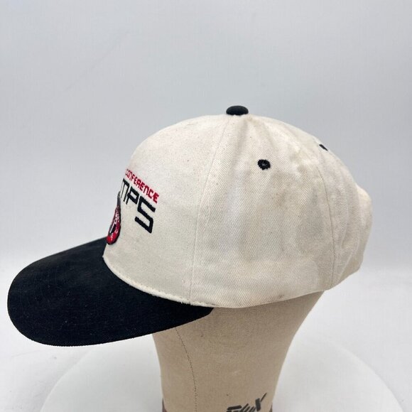 NBA Eastern Conference Chicago Bulls Starter White Black Snapback Hat - Picture 2 of 9